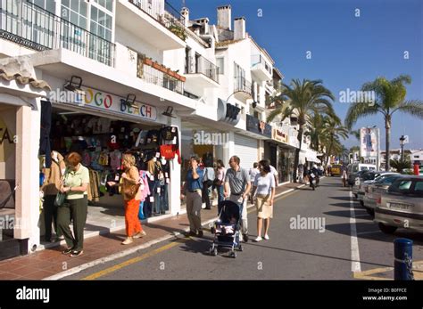 puerto banus marbella shopping.